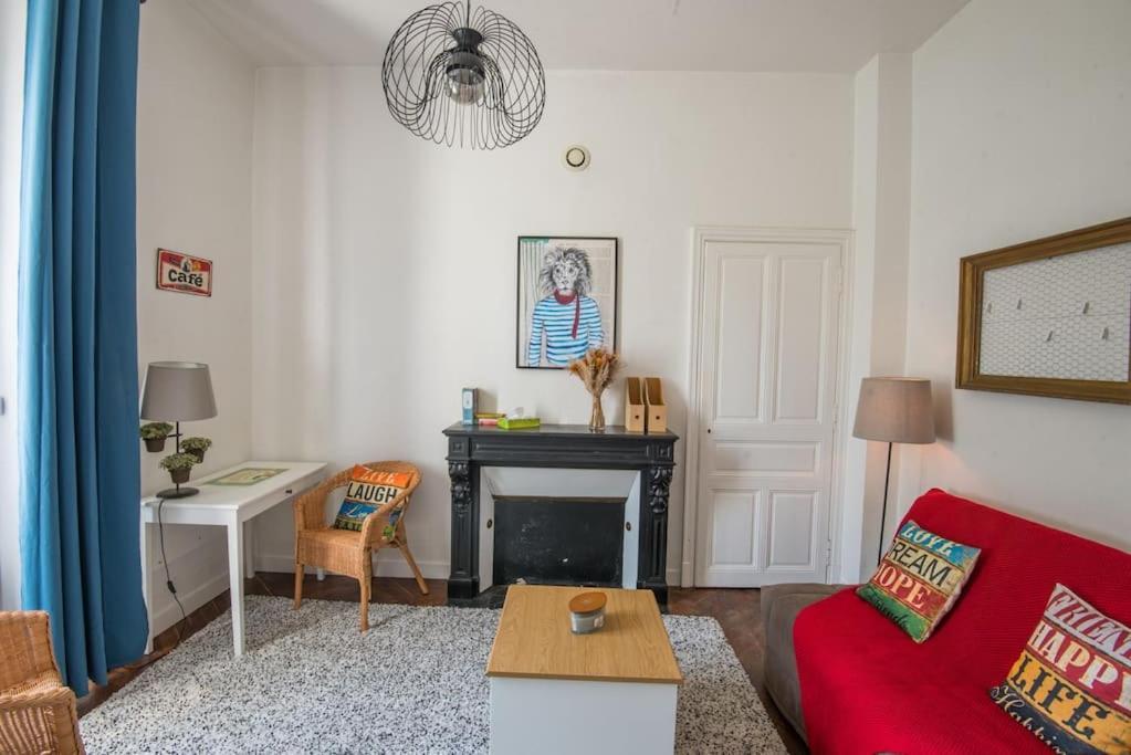 Apartamento Le Petit Cosy Angers Exterior foto
