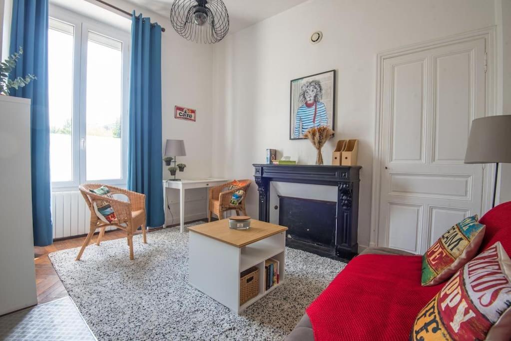 Apartamento Le Petit Cosy Angers Exterior foto